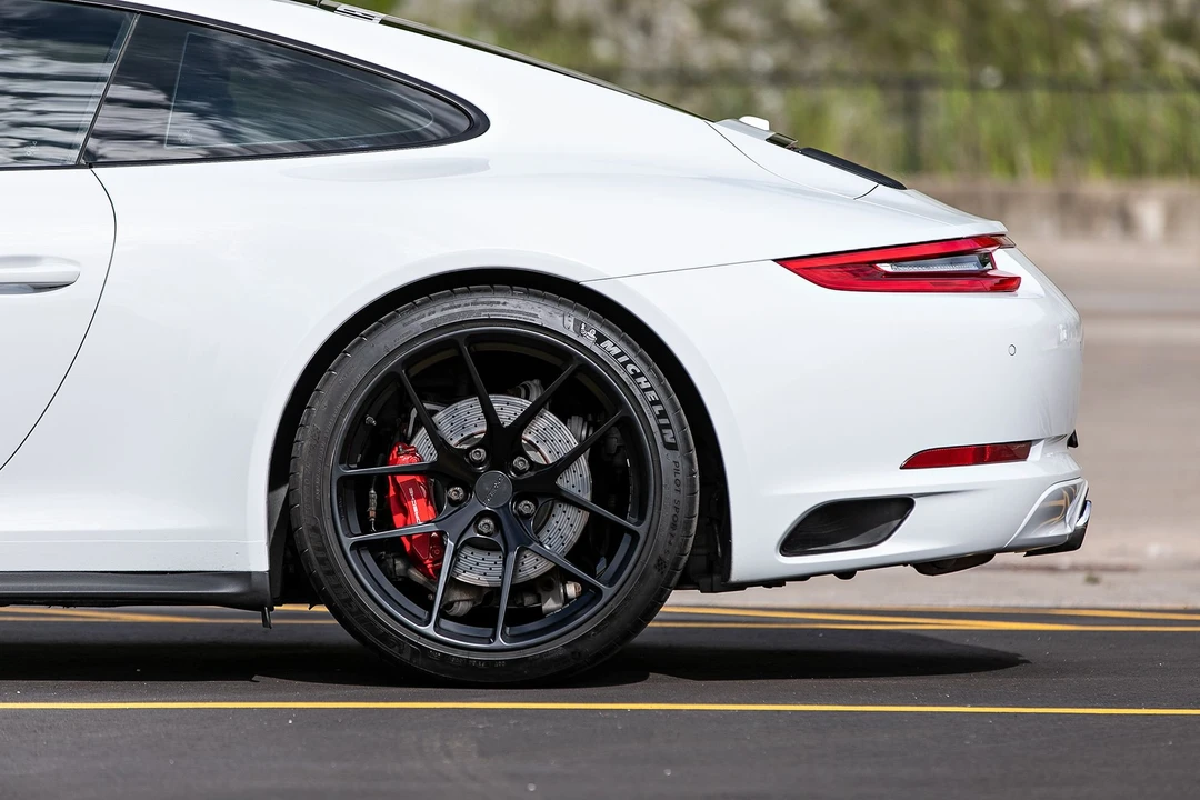 2017 Porsche 991 Carrera 4S - Image 14 of 29
