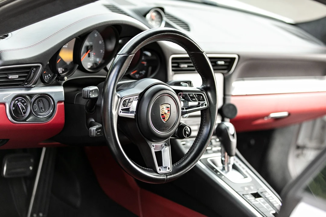 2017 Porsche 991 Carrera 4S - Image 26 of 29
