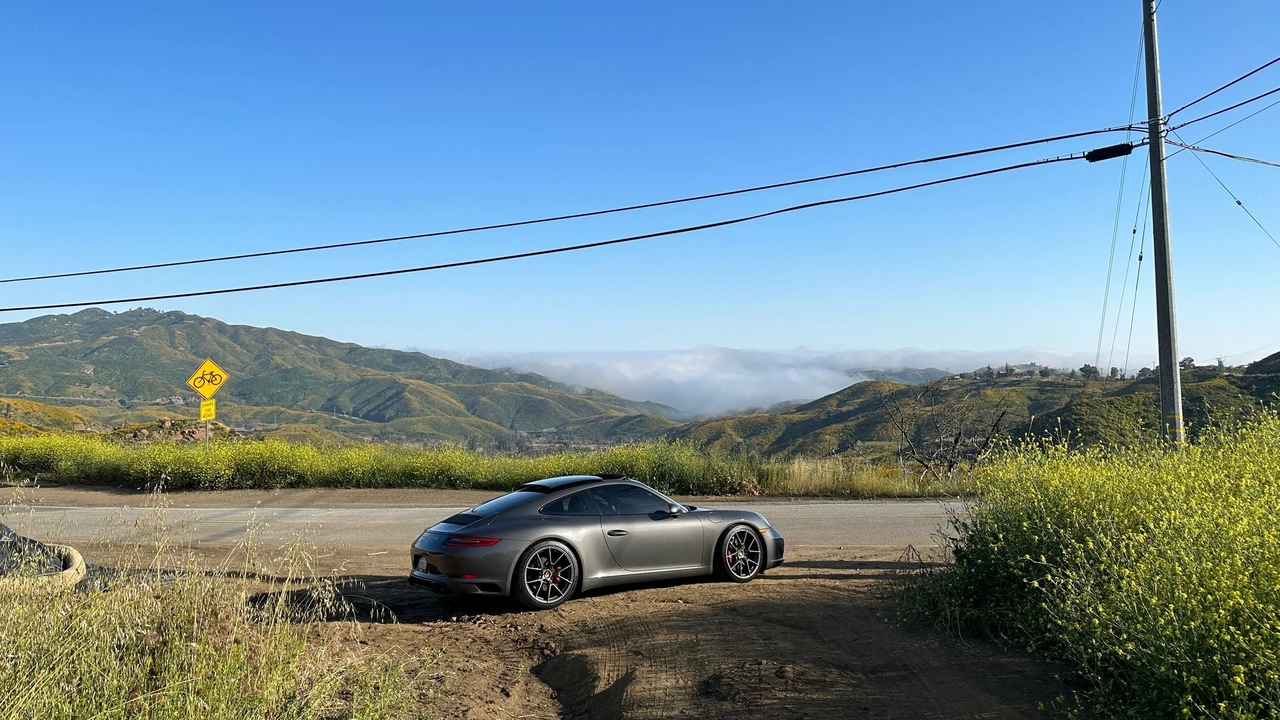 2017 Porsche 991 Carrera - Image 2 of 11