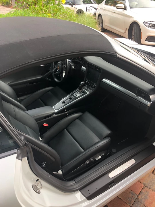 2017 Porsche 991 Carrera - Image 2 of 3