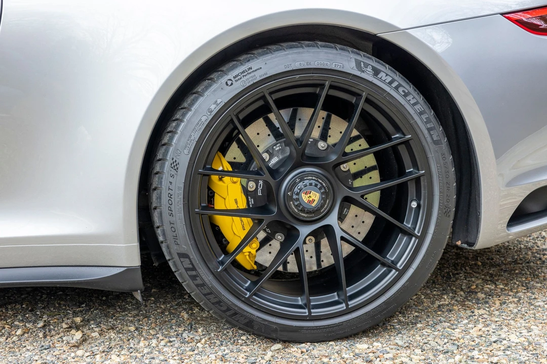 2017 Porsche 991 Carrera GTS - Image 9 of 19