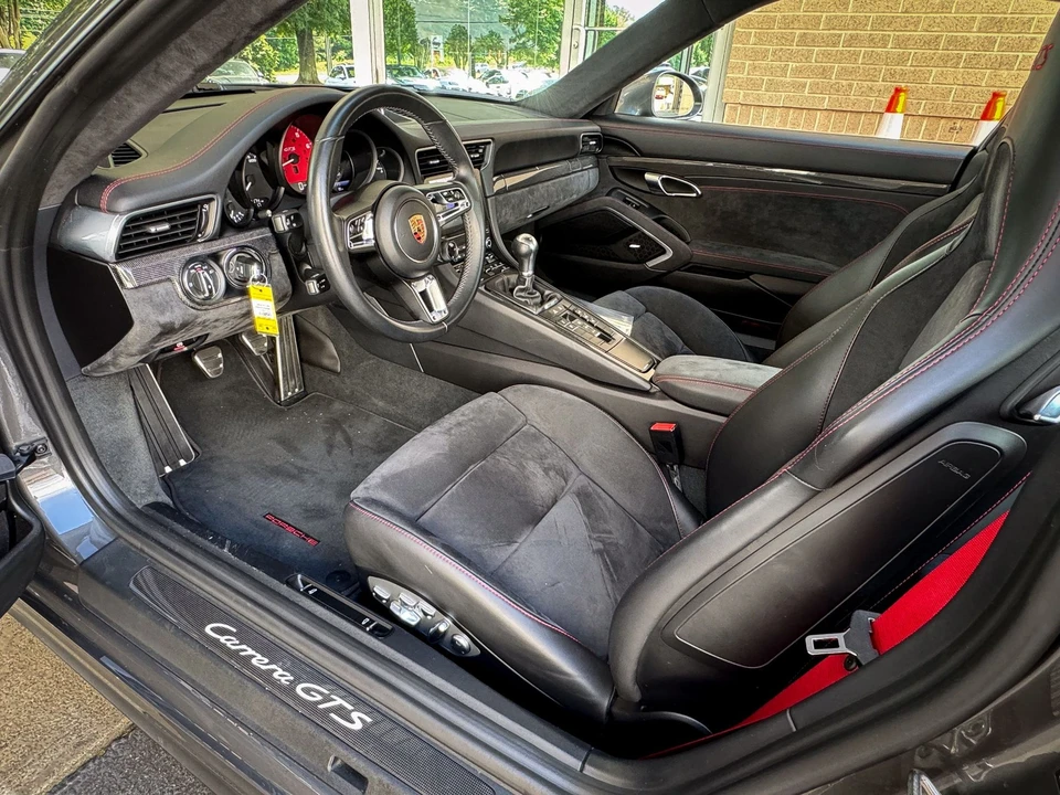 2018 Porsche 991 Carrera GTS - Image 7 of 11