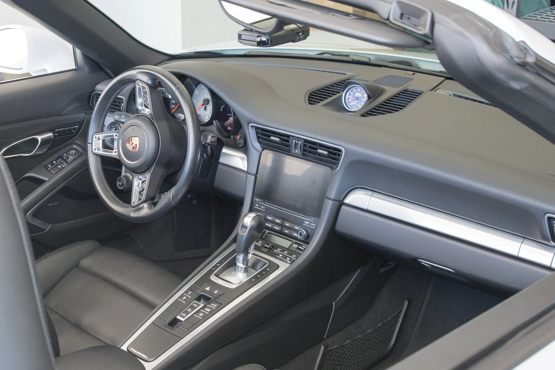 2017 Porsche 991 Carrera - Image 2 of 5