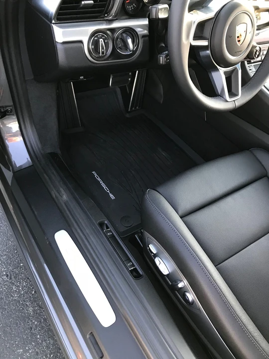 2017 Porsche 991 Carrera - Image 13 of 14