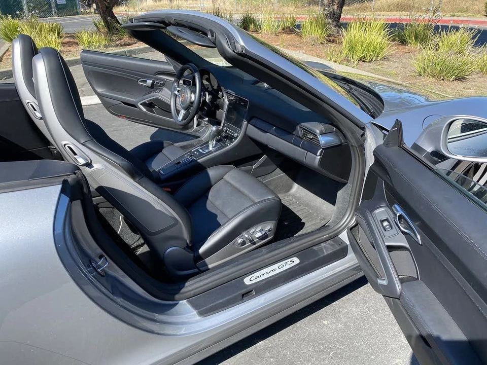 2017 Porsche 991 Carrera GTS - Image 8 of 17
