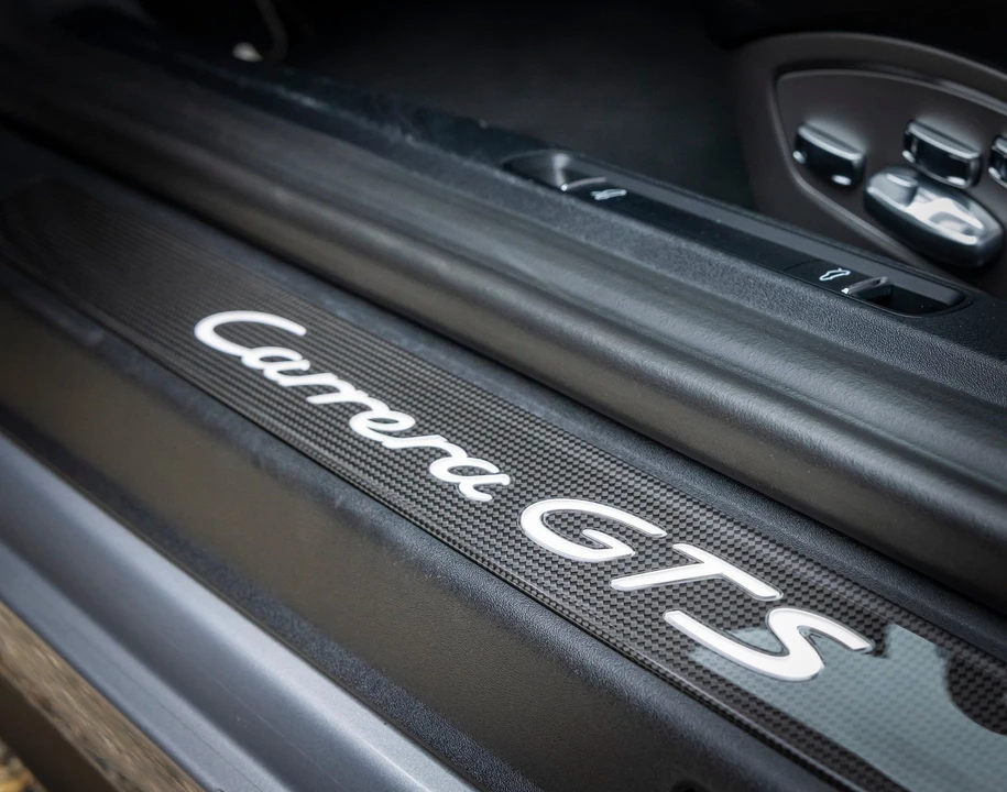 2017 Porsche 991 Carrera GTS - Image 6 of 16