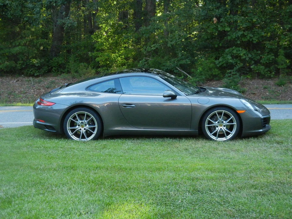 2017 Porsche 911 - Image 2 of 7