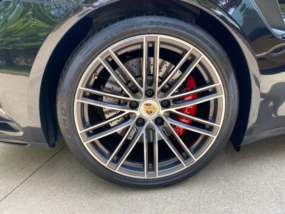 2017 Porsche 991 Turbo - Image 17 of 18