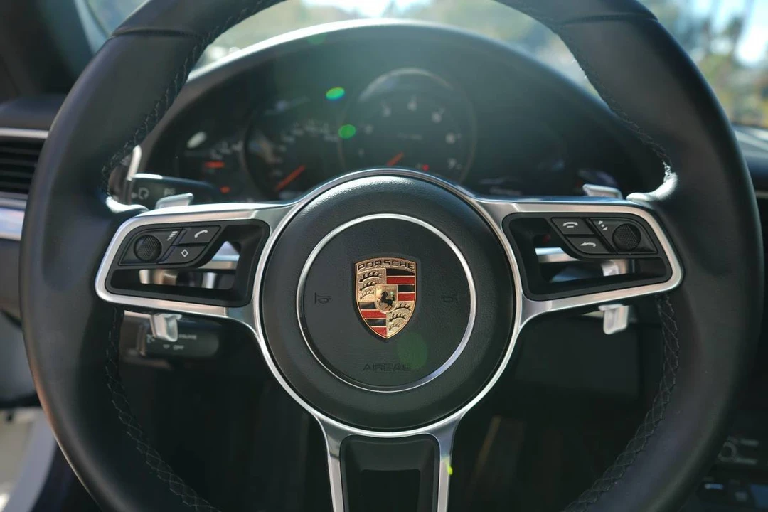 2017 Porsche 991 Carrera - Image 9 of 11