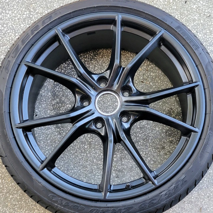 2017 Parts & Memorabilia Porsche Wheels - Image 2 of 15
