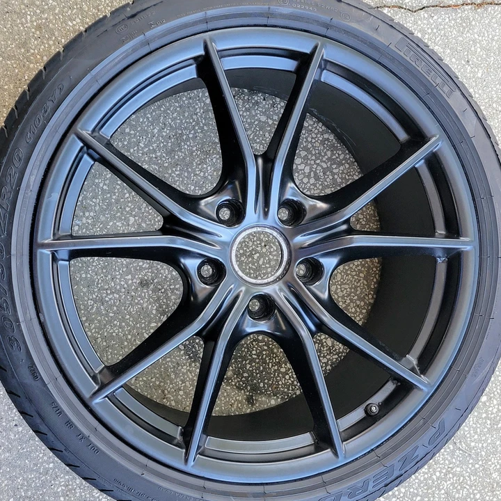 2017 Parts & Memorabilia Porsche Wheels - Image 4 of 15