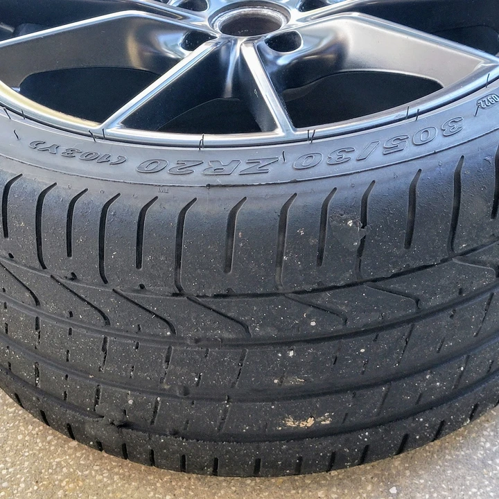 2017 Parts & Memorabilia Porsche Wheels - Image 7 of 15