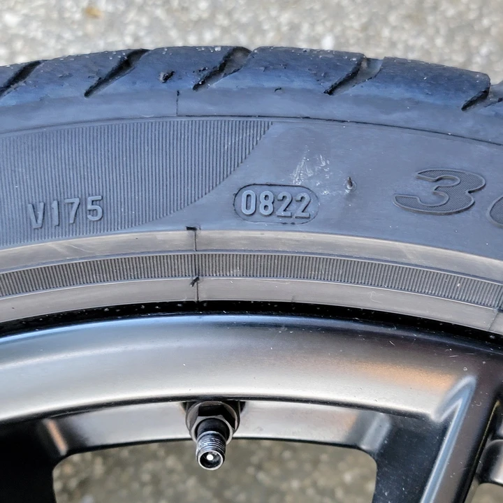 2017 Parts & Memorabilia Porsche Wheels - Image 11 of 15
