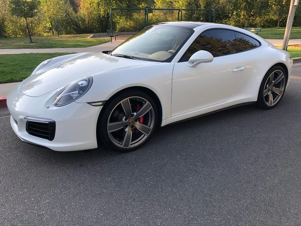 2017 Porsche 991 Carrera 4S - Image 2 of 31