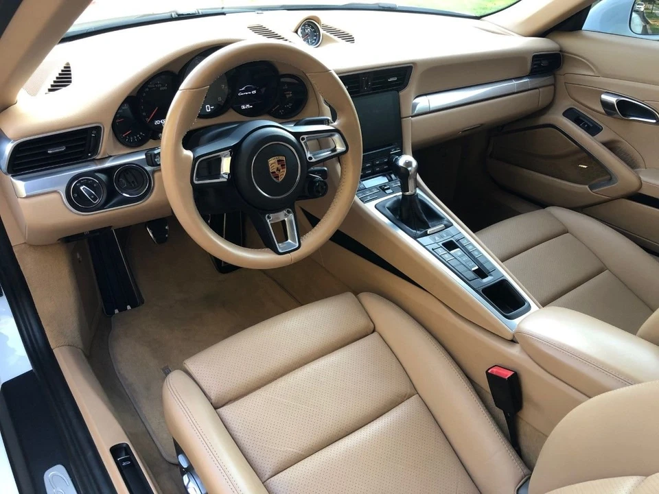 2017 Porsche 991 Carrera 4S - Image 25 of 31