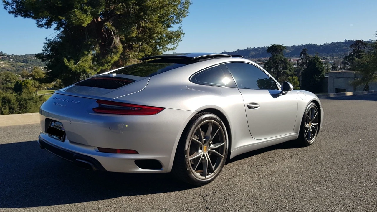 2017 Porsche 991 Carrera - Image 4 of 31