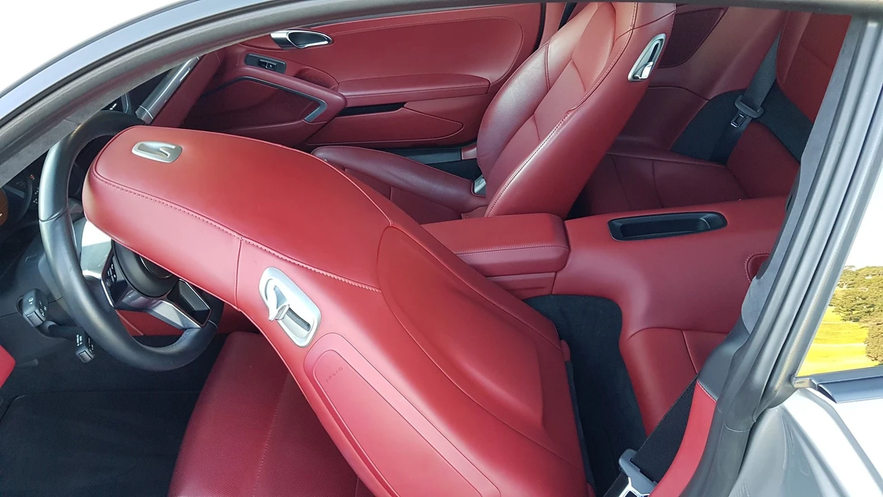 2017 Porsche 991 Carrera - Image 17 of 31