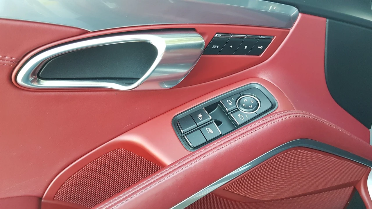 2017 Porsche 991 Carrera - Image 20 of 31