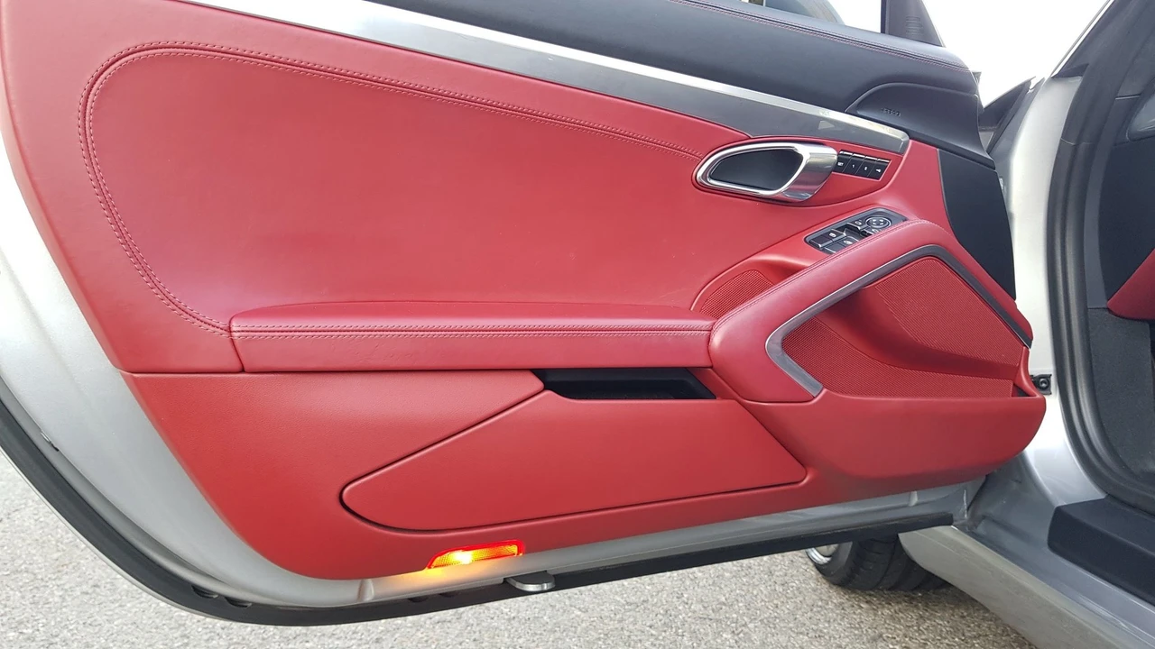2017 Porsche 991 Carrera - Image 19 of 31
