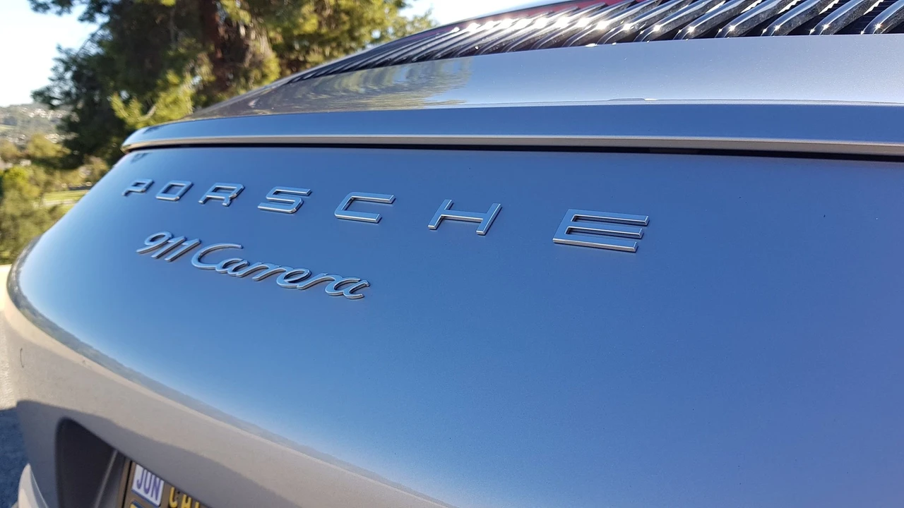 2017 Porsche 991 Carrera - Image 12 of 30