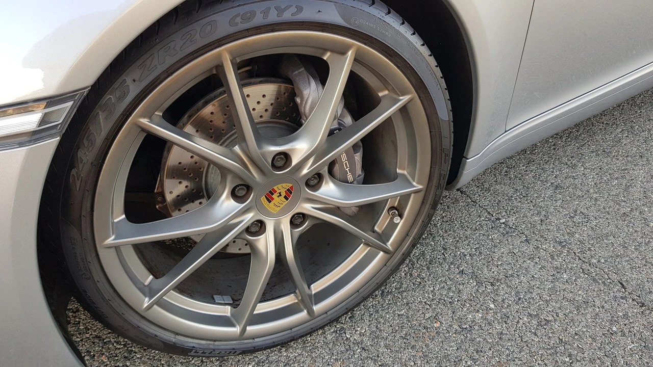 2017 Porsche 991 Carrera - Image 24 of 30