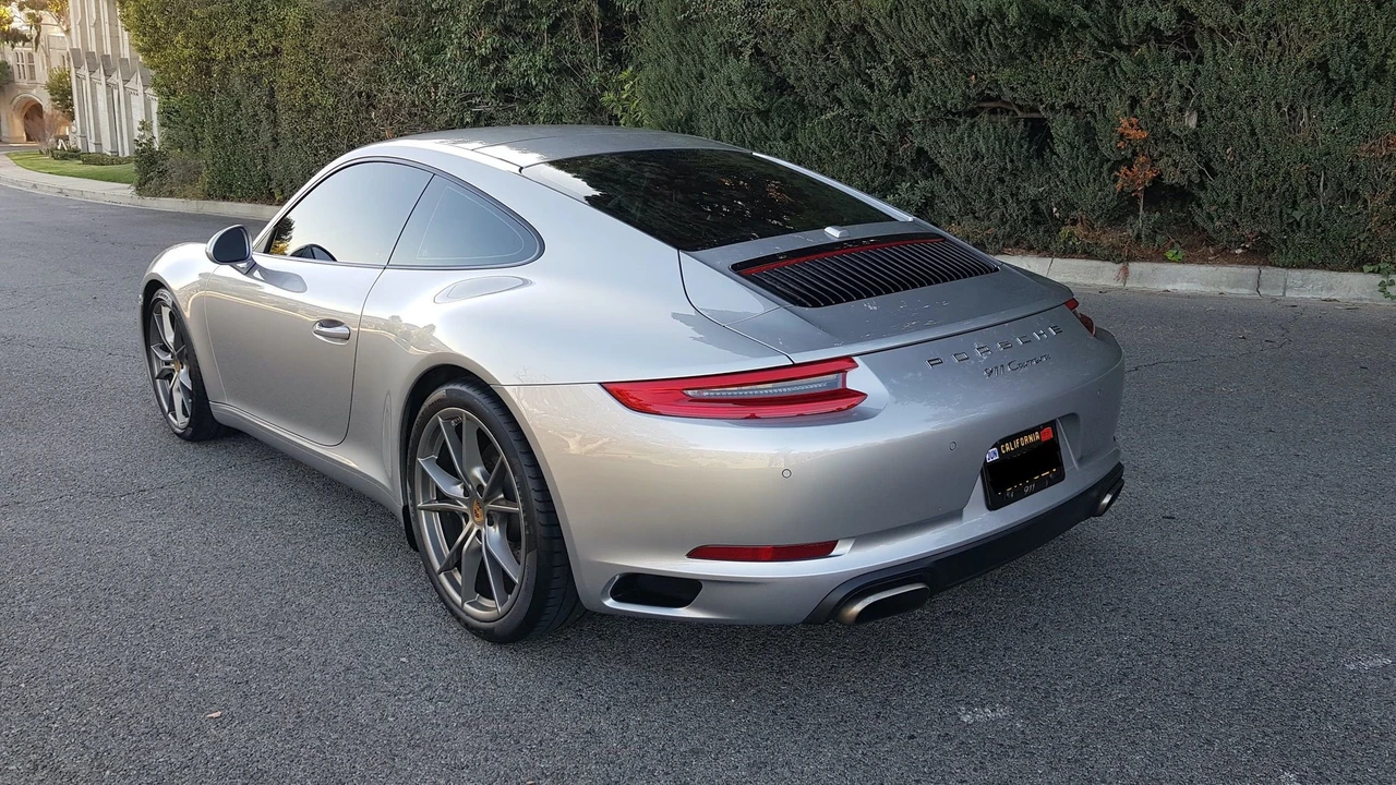 2017 Porsche 991 Carrera - Image 7 of 30