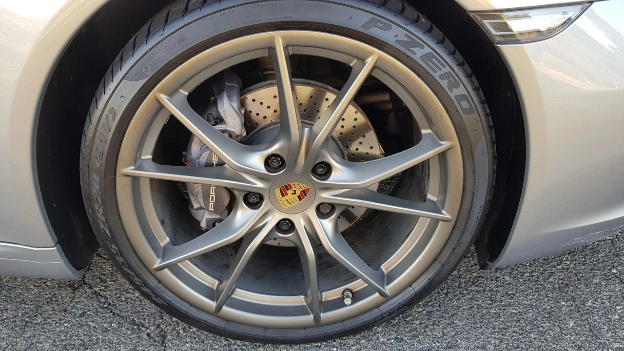 2017 Porsche 991 Carrera - Image 26 of 30