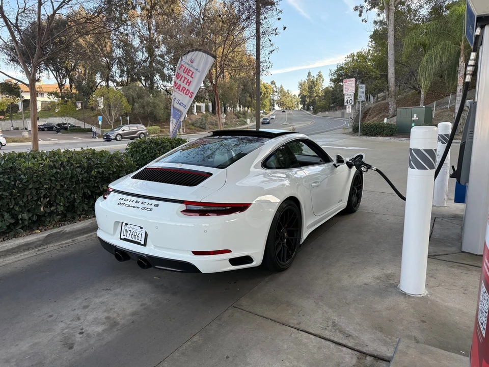 2017 Porsche 991 Carrera GTS - Image 7 of 8