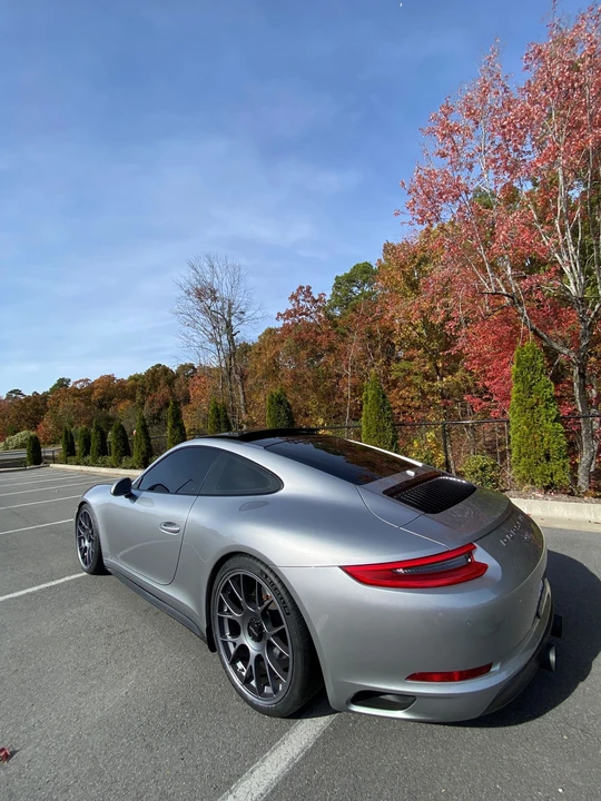 2017 Porsche 911 - Image 2 of 11