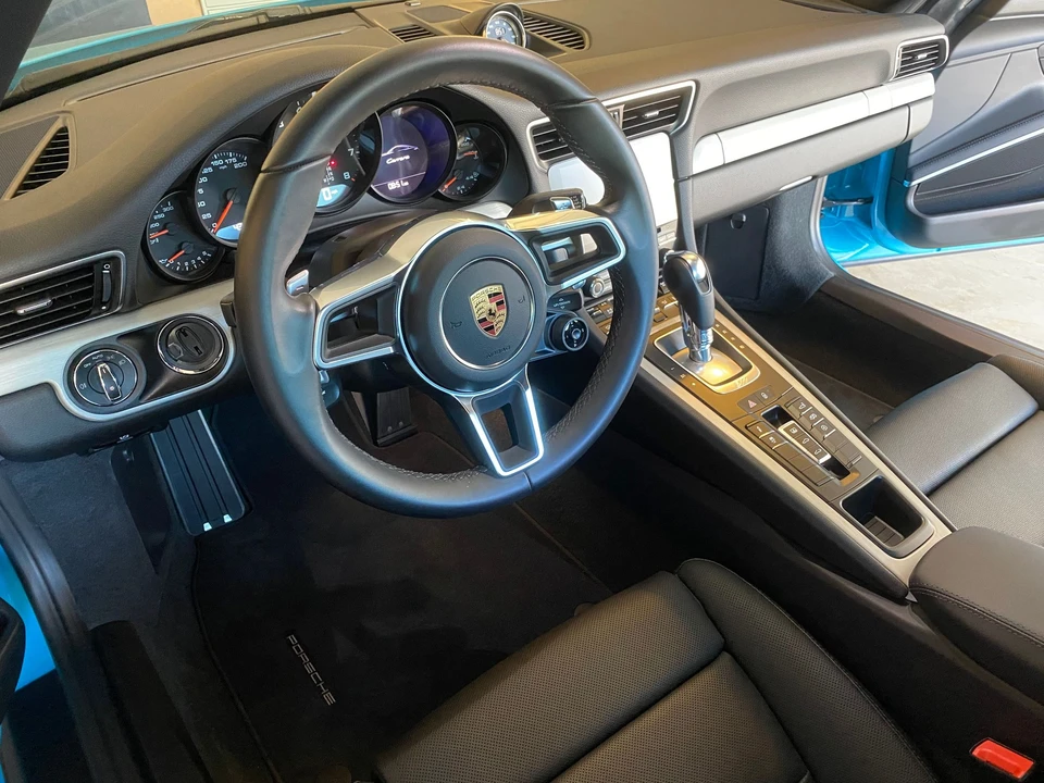 2017 Porsche 911 - Image 8 of 13