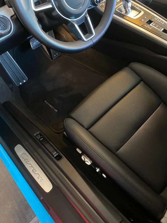 2017 Porsche 911 - Image 9 of 13