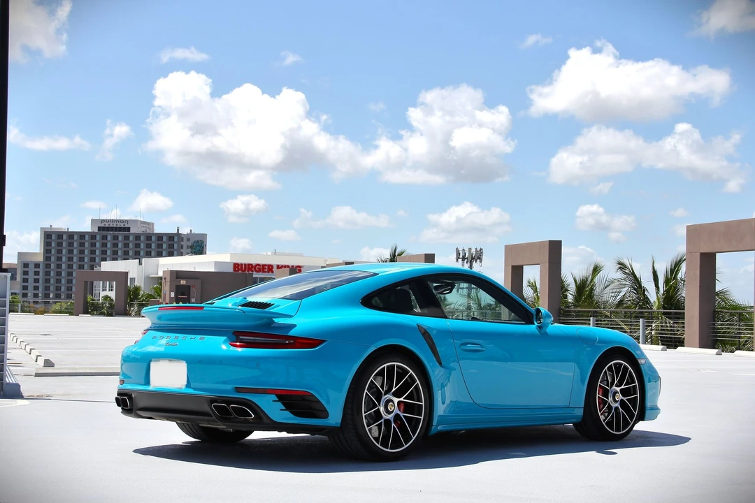 2017 Porsche 991 Turbo - Image 4 of 31