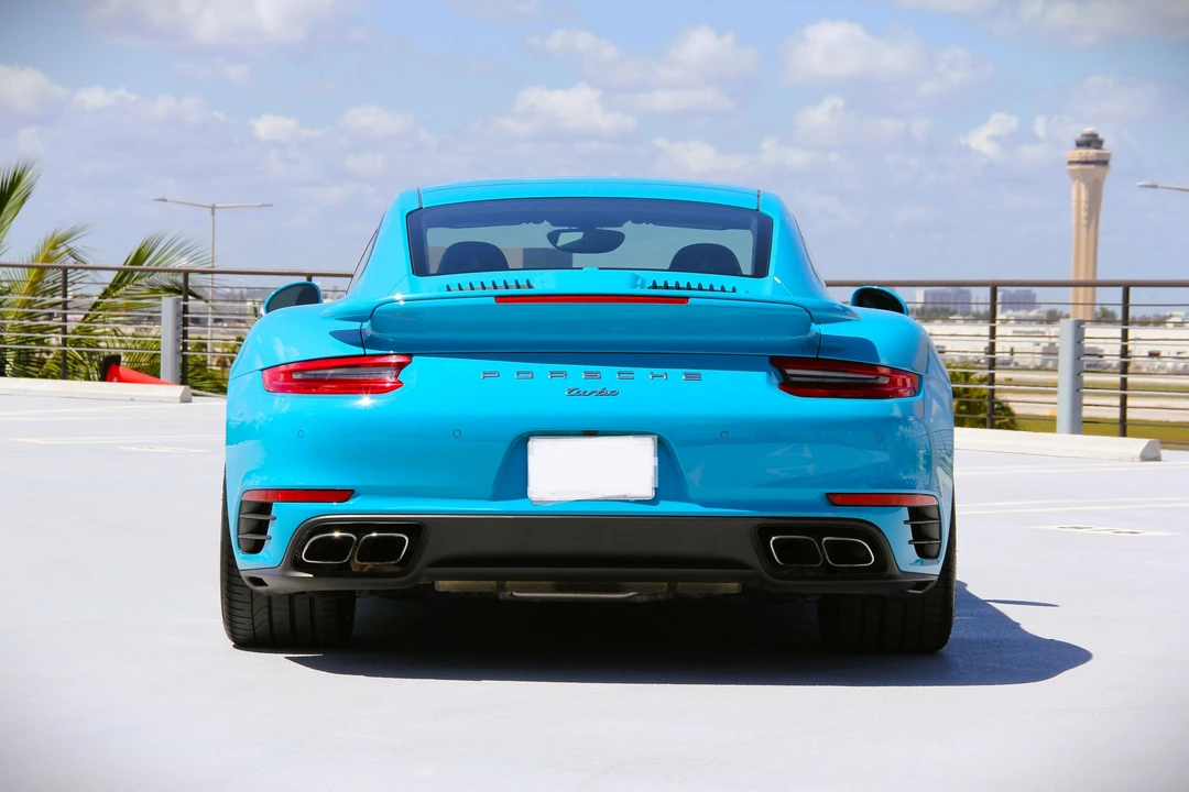 2017 Porsche 991 Turbo - Image 6 of 31