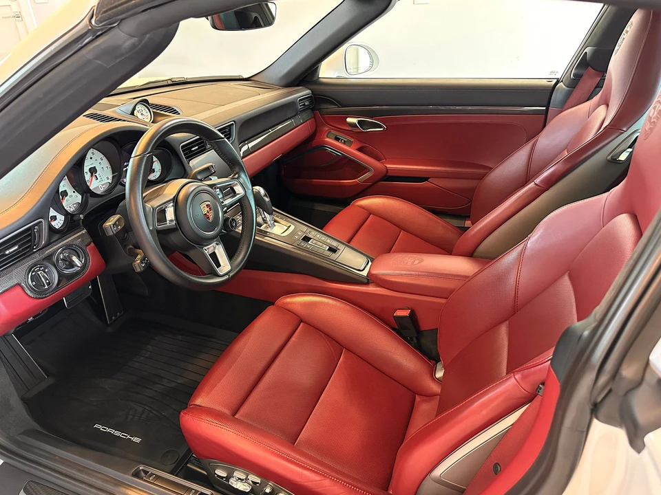 2017 Porsche 991 Targa 4 & 4S - Image 7 of 13