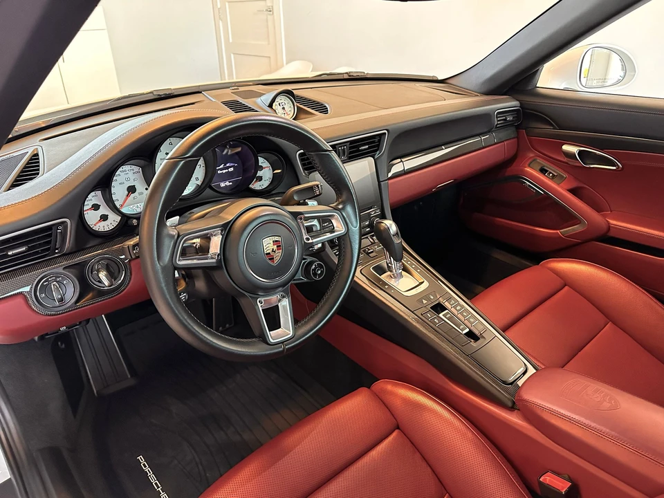 2017 Porsche 991 Targa 4 & 4S - Image 8 of 13