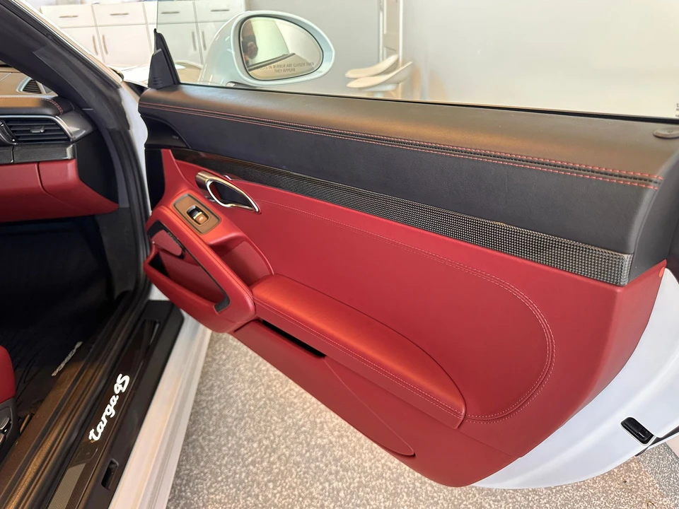 2017 Porsche 991 Targa 4 & 4S - Image 11 of 13