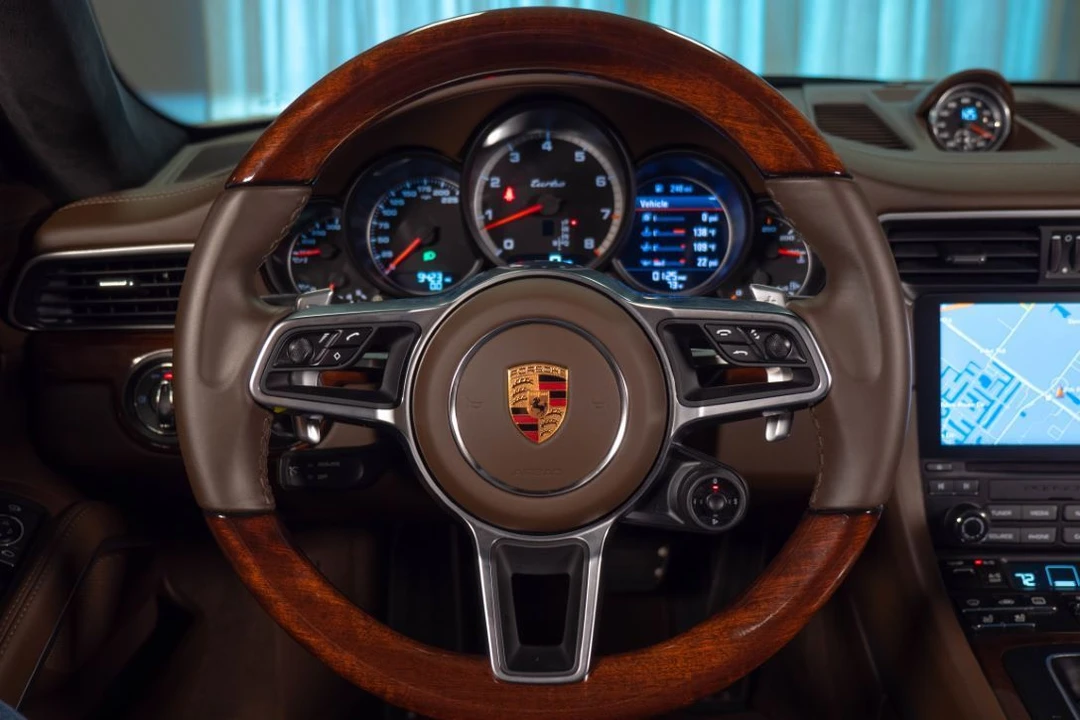 2017 Porsche 991 Turbo - Image 7 of 8