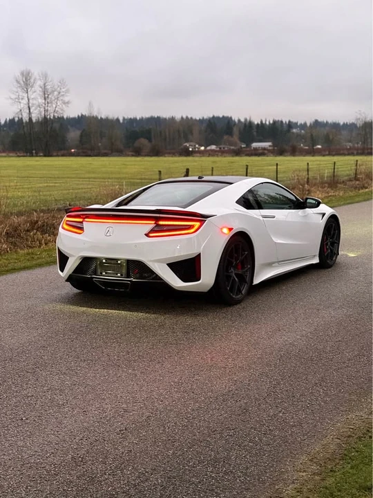 2017 Acura NC1 NSX - Image 2 of 13