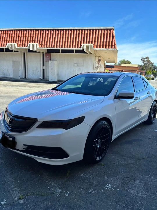 2017 Acura TLX 1st Gen - Image 2 of 10