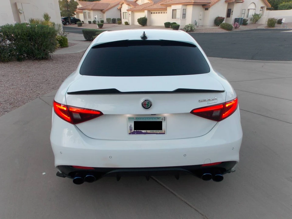 2017 Alfa Romeo Giulia - Image 6 of 21