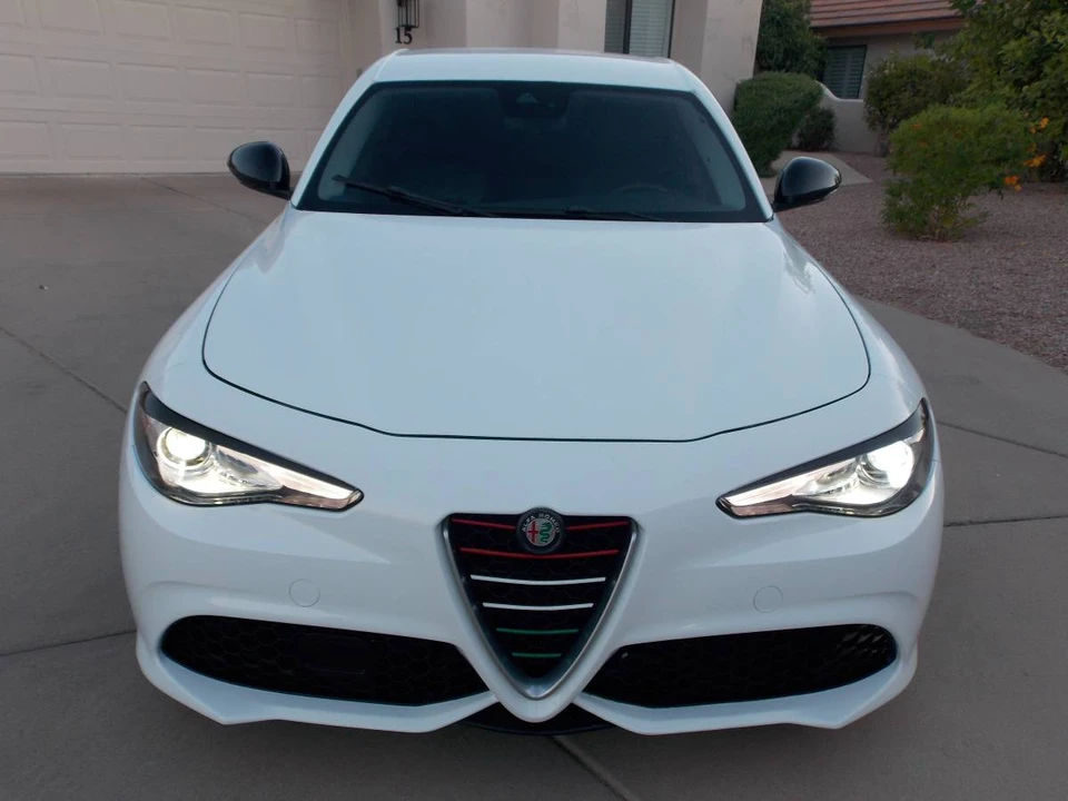2017 Alfa Romeo Giulia - Image 2 of 21