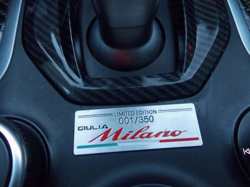 2017 Alfa Romeo Giulia - Image 19 of 19