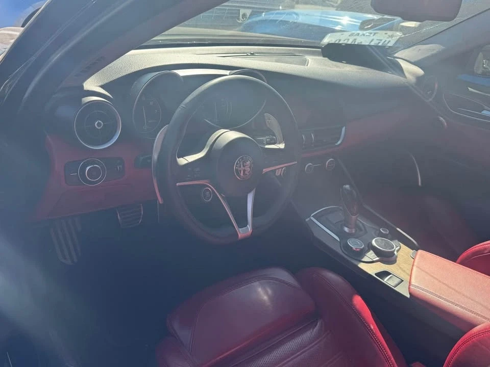 2017 Alfa Romeo Giulia - Image 8 of 8