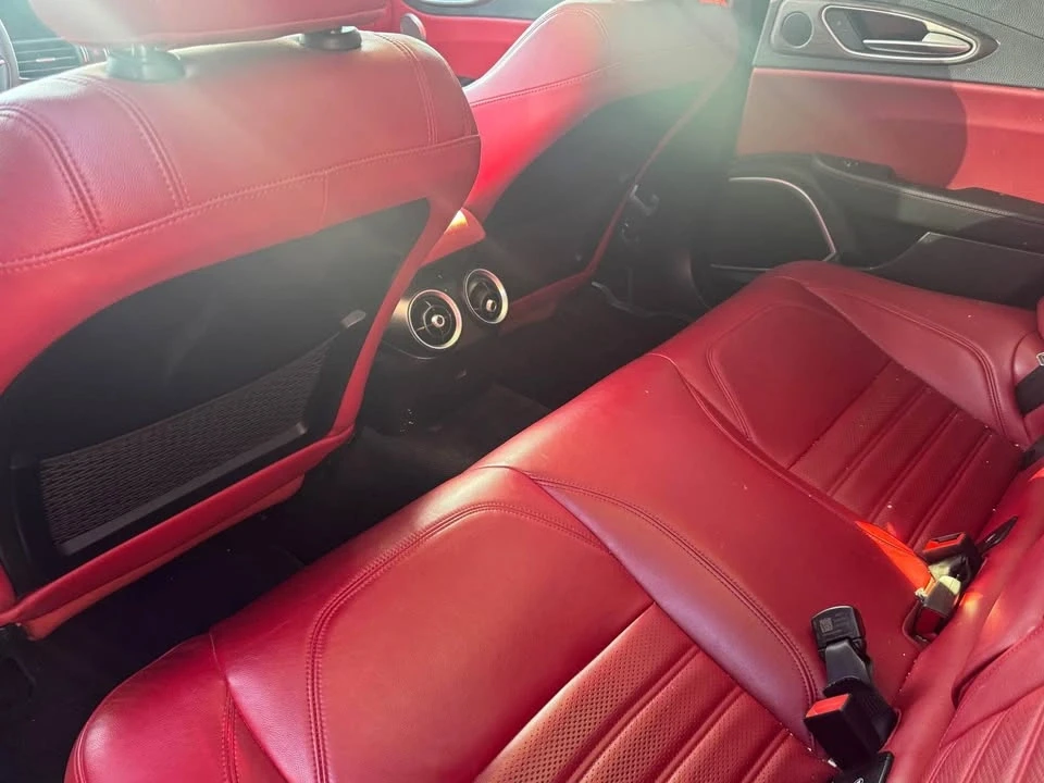 2017 Alfa Romeo Giulia - Image 6 of 8
