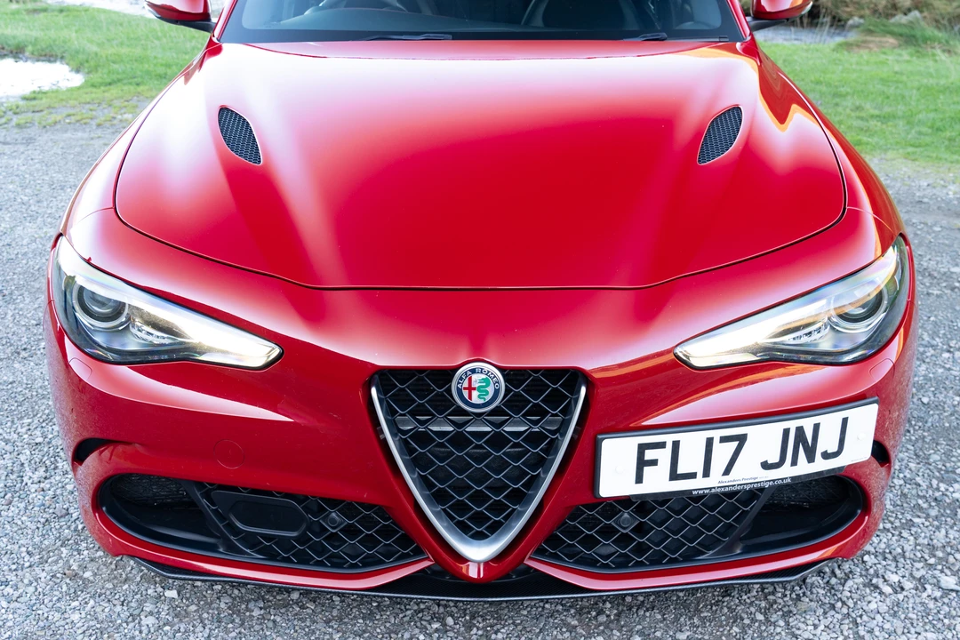 2017 Alfa Romeo Giulia Quadrifoglio - Image 15 of 31
