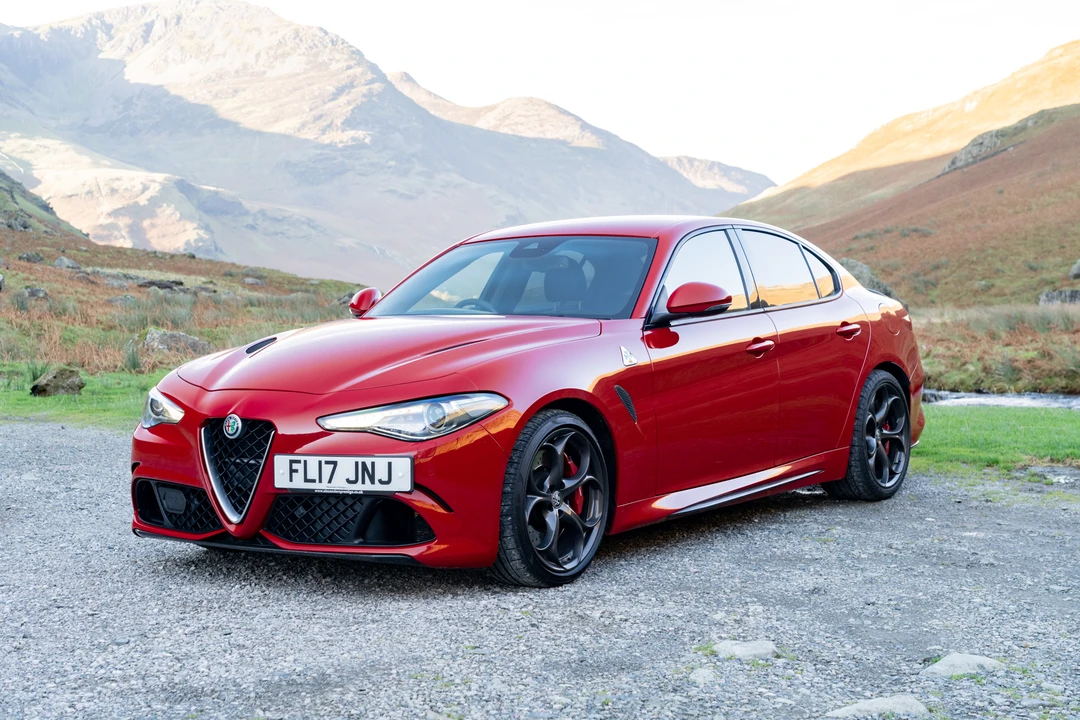 2017 Alfa Romeo Giulia Quadrifoglio - Image 4 of 31