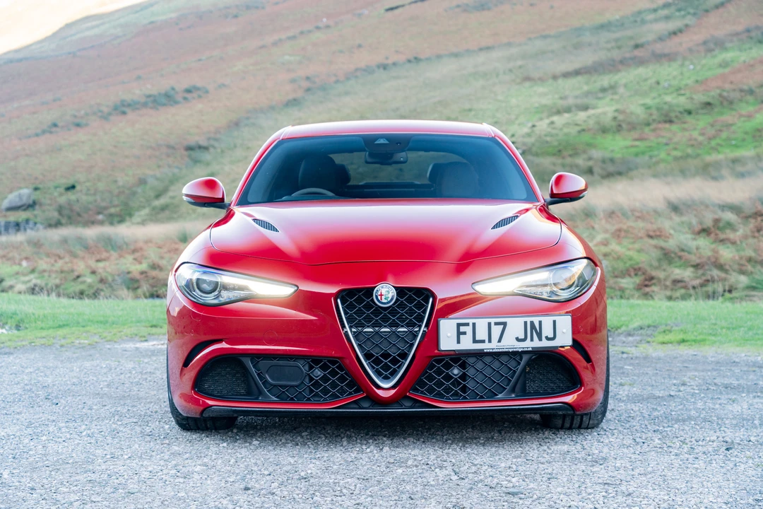 2017 Alfa Romeo Giulia Quadrifoglio - Image 11 of 31