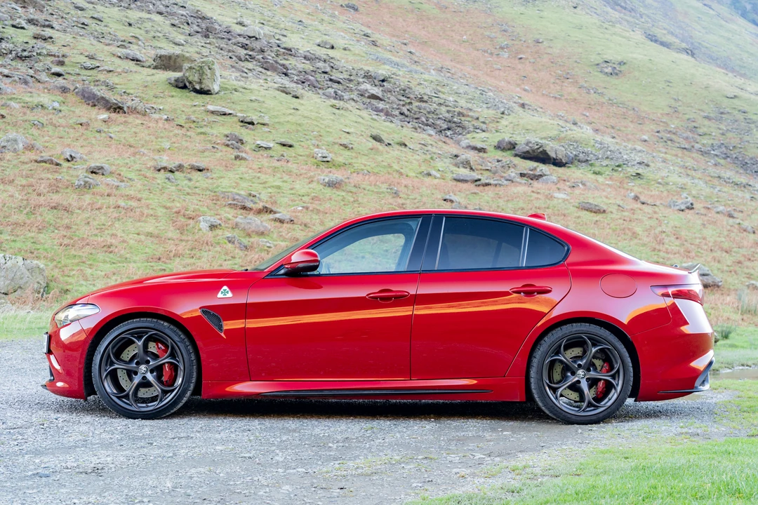 2017 Alfa Romeo Giulia Quadrifoglio - Image 5 of 31