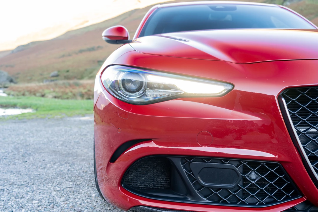 2017 Alfa Romeo Giulia Quadrifoglio - Image 20 of 31