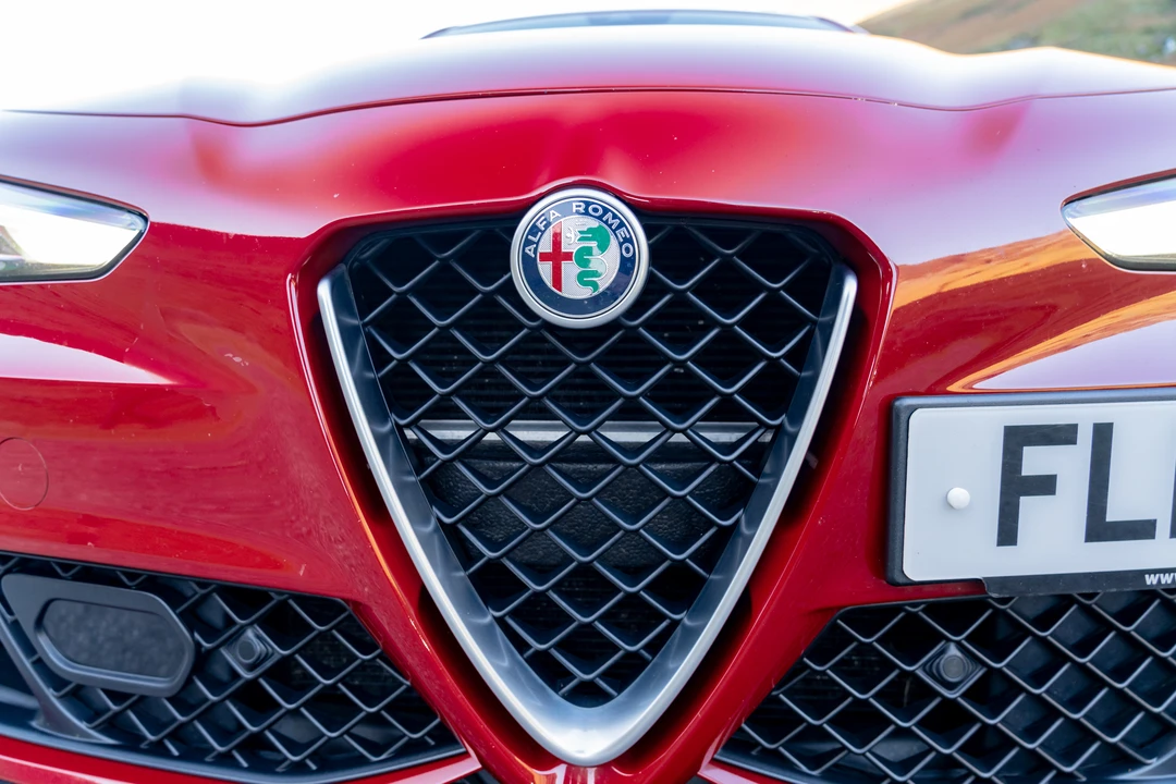 2017 Alfa Romeo Giulia Quadrifoglio - Image 23 of 31